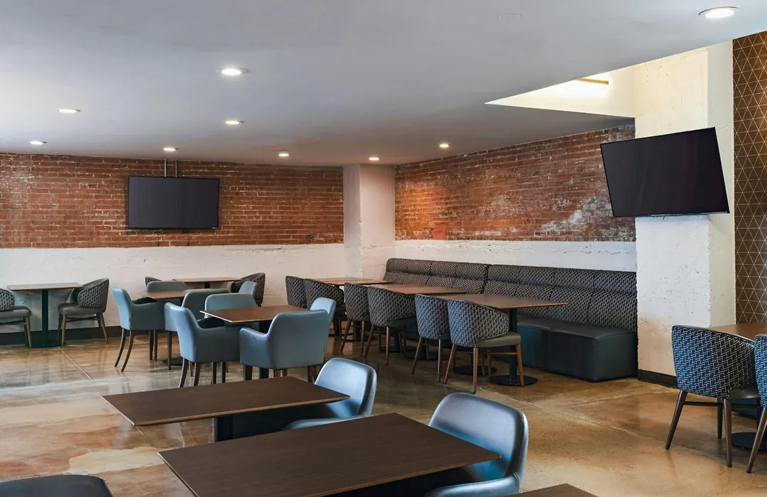 Fairfield Inn & Suites By Marriott Dallas Downtown-1