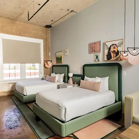 Canvas Hotel Dallas-2
