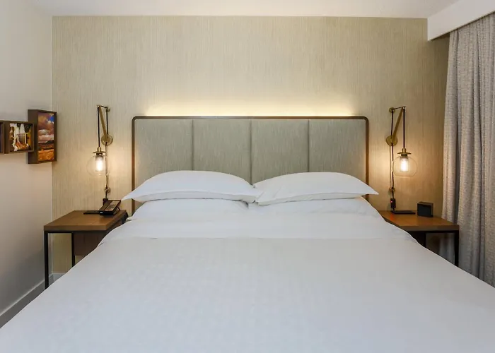 Sheraton Suites Market Center Dallas